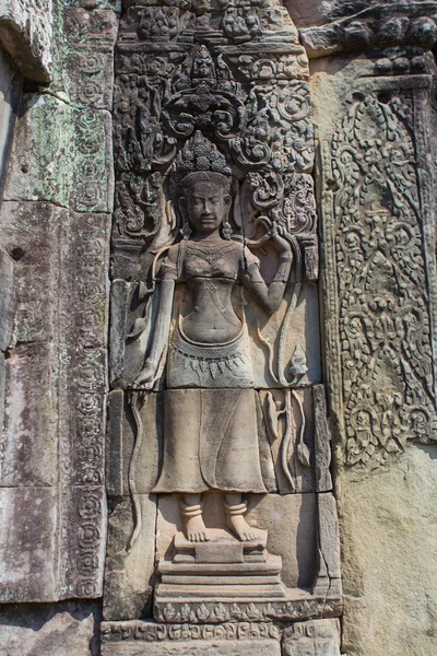 Apsara dançarina pedra escultura em Angkor Wat templo — Fotografia de Stock