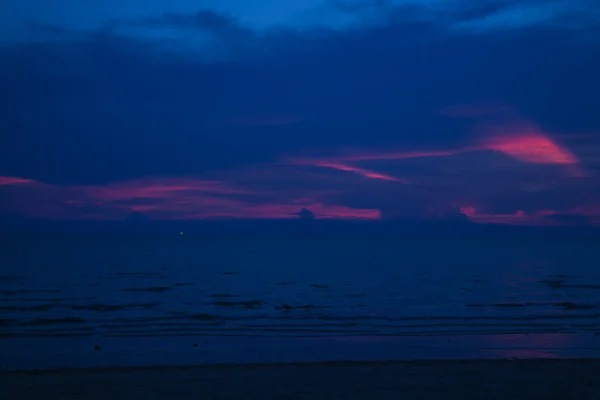 深紫色的日落 — 图库照片