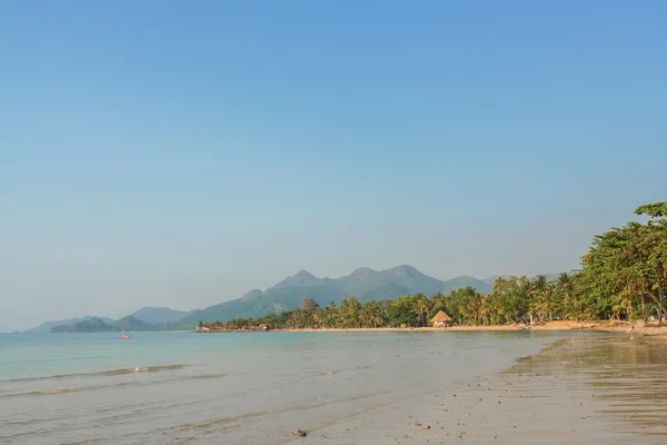 Tropical beach — Stock Photo, Image