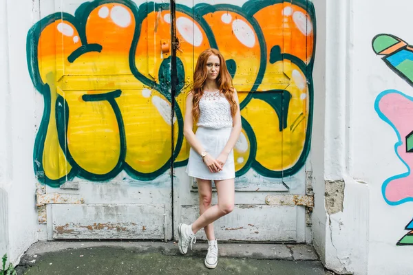 güzel kızıl saçlı kız 