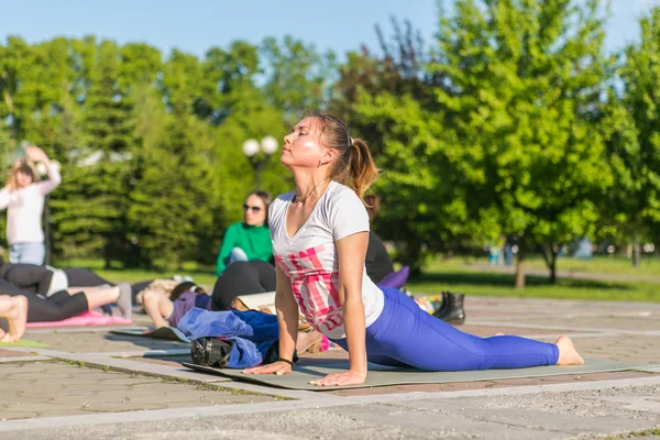 Mass Yoga — Stock Photo, Image