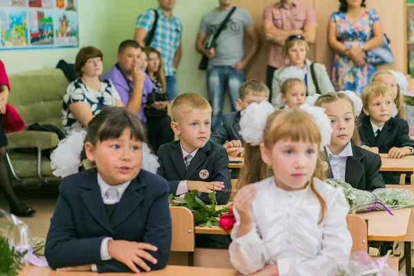 Septiembre primero-el día del conocimiento en Rusia . — Foto de Stock