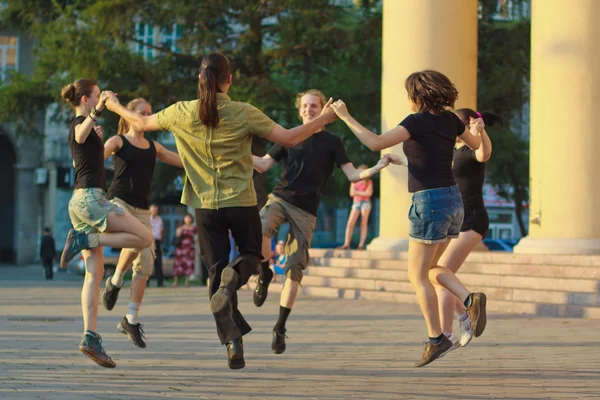 Group of people are dancing Irish dance — Stock Photo, Image