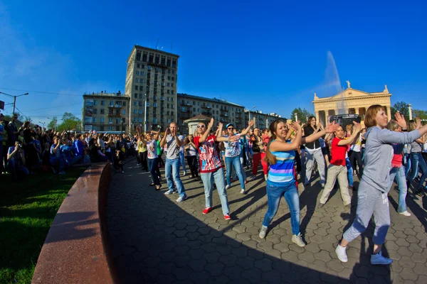 Dancing city flash mob. — Stock Photo, Image