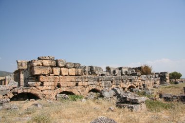 Hierapolis 'teki antik kalıntılar, Pamukkale, Türkiye.