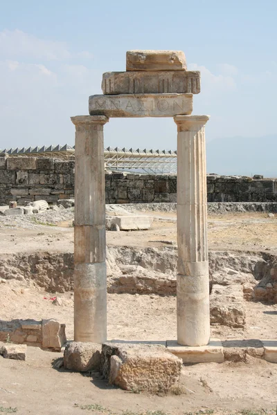 Sloupec v Hierapolis — Stock fotografie