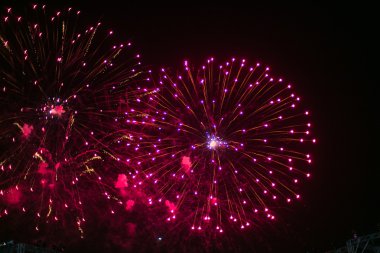 güzel renkli tatil havai fişek.