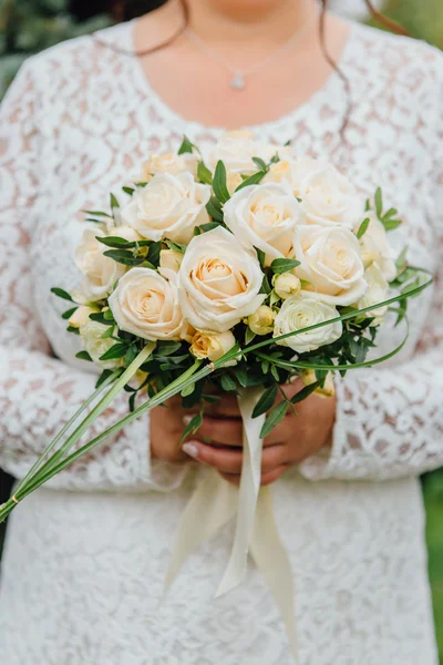 Belo buquê de casamento — Fotografia de Stock