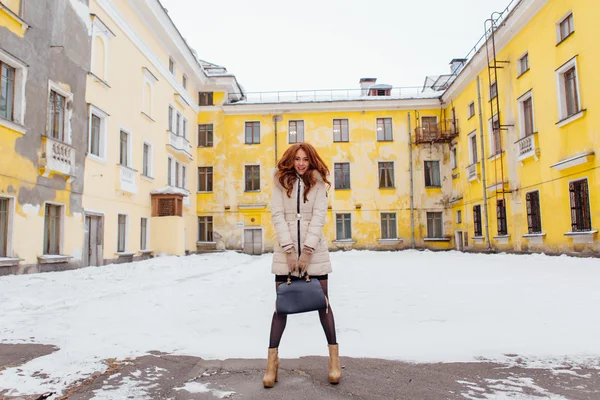 güzel kızıl saçlı kız.