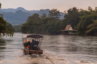 Tayland Kwai Nehri.