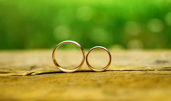 Evlilik yüzükleri.