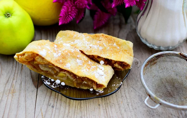 Apfelstrudel — Stockfoto