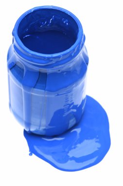 Arka plan üzerinde izole mavi boya ile jar