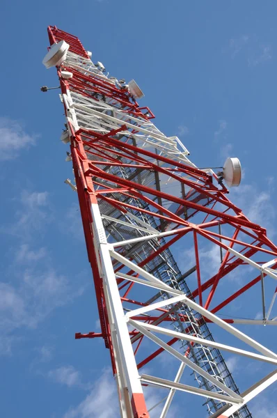 Telecommunication tower against the sky — Stock Photo, Image