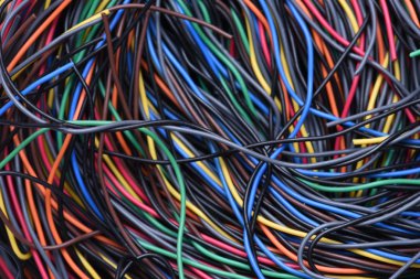 Portre renkli kablolar 