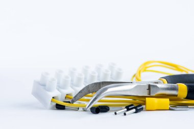 Elektrik tesisatında kullanılan kablolar ve aksesuarlar