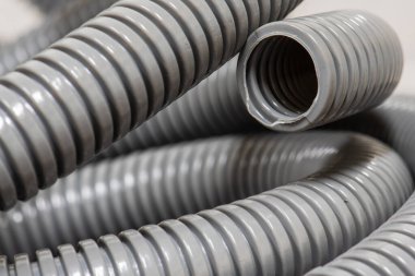 Elektrik tesisatı için plastik boru rulosu