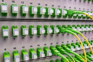 Para ve bakır hammadde, ticaret ve ham metal endüstrisine yatırım