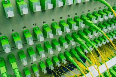 Para ve bakır hammadde, ticaret ve ham metal endüstrisine yatırım