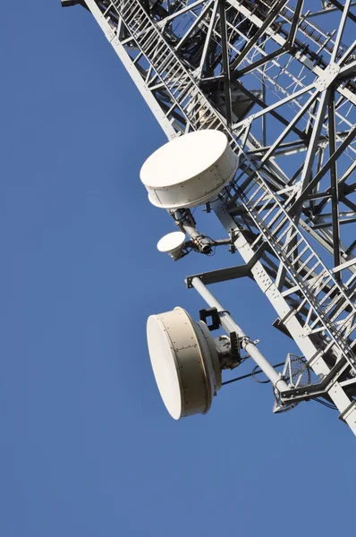 Torre de telecomunicaciones — Foto de Stock