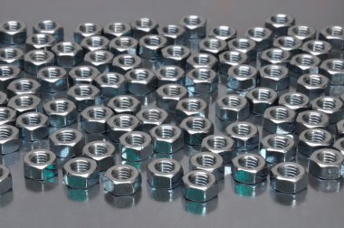 Parlak metal fındık