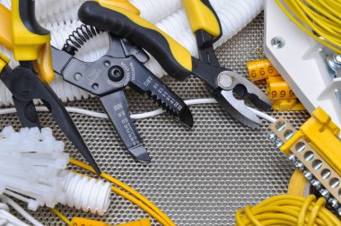 Araçlar ve bileşeni için Elektrik Tesisatı