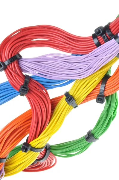 多彩多姿的电气电缆 — 图库照片