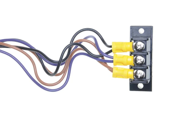 Terminal bloğu ile elektrik kabloları — Stok fotoğraf