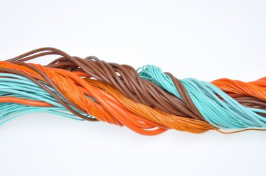 Elektrik kabloları ve kabloları