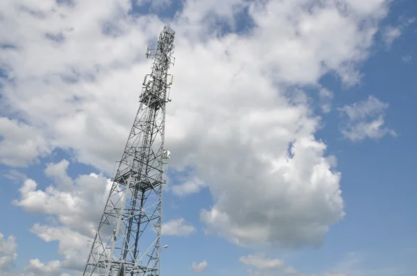 Torre de telecomunicações — Fotografia de Stock