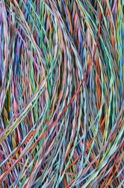 Renkli telekomünikasyon kabloları ve telleri