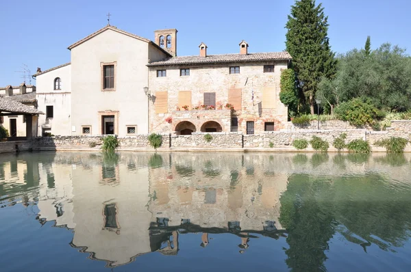 Old thermal baths in Bagno Vignoni Tuscany — Stock Photo, Image