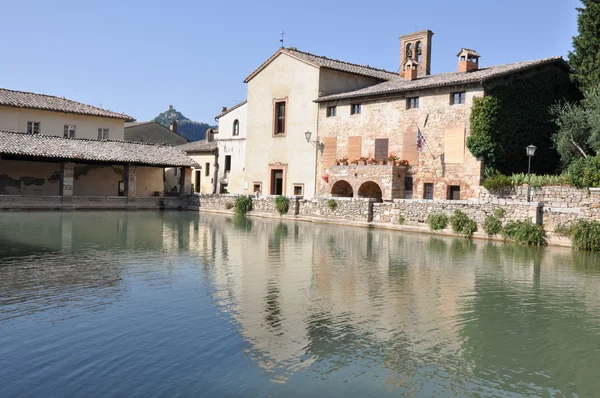 Oude thermale baden in Bagno Vignoni, Toscane — Stockfoto