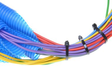 Renkli elektrik bakır kablolar elektrikçi oluklu boru için