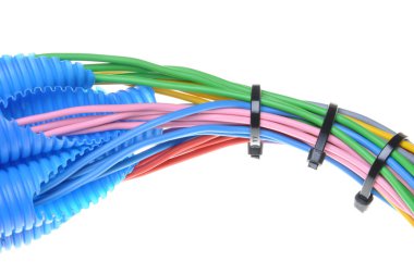 Renkli elektrik bakır kablolar elektrikçi oluklu boru için