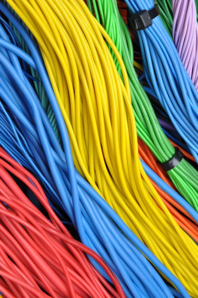 Barevné elektrické kabely — Stock fotografie