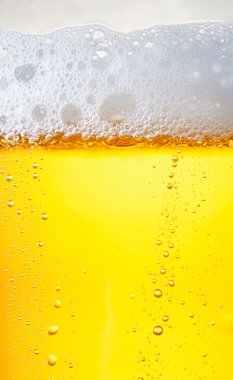 Bir buz soğuk bira bira bir damla kadar kapatın