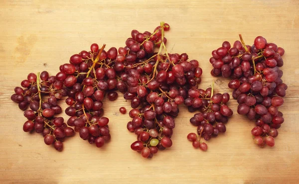 Fresh Red Grapes Wooden Table — Stock Photo, Image