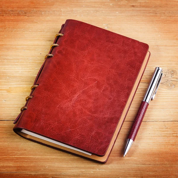 Notebook na mesa — Fotografia de Stock