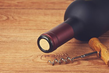 tirbuşon şarap şişe