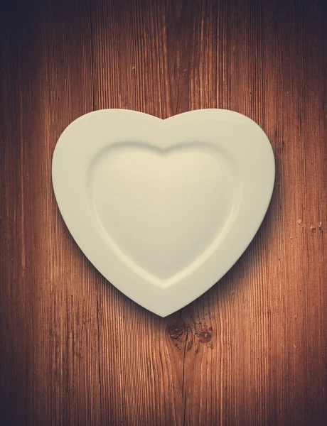 Forma cardíaca placa branca — Fotografia de Stock