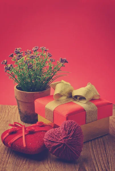 Caja de regalo de San Valentín Fotos De Stock Sin Royalties Gratis