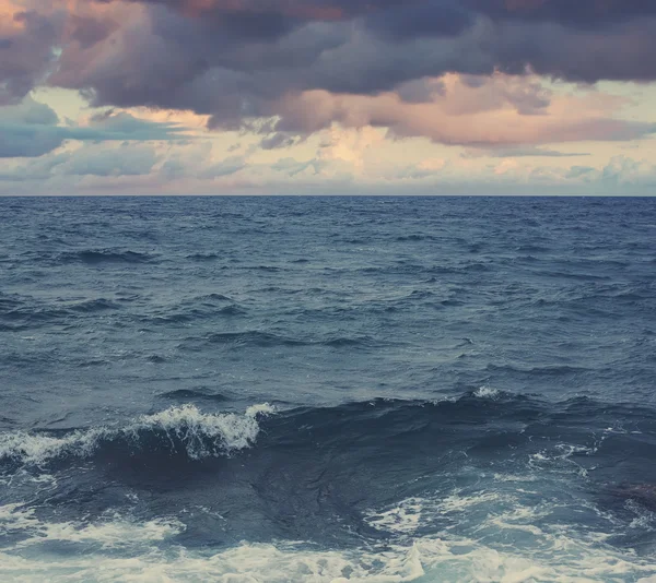 Vue du paysage marin de la tempête — Photo