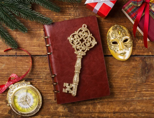 Notebook és karácsonyi dekorációk — Stock Fotó