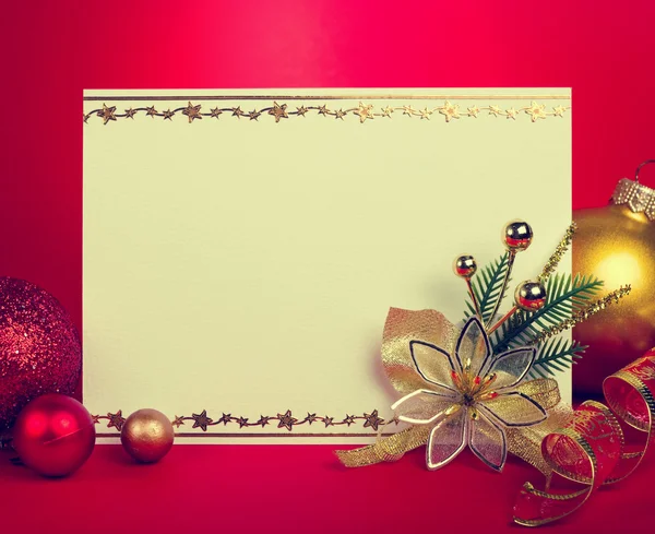 Tarjeta de Navidad con decoración de Navidad — Foto de Stock