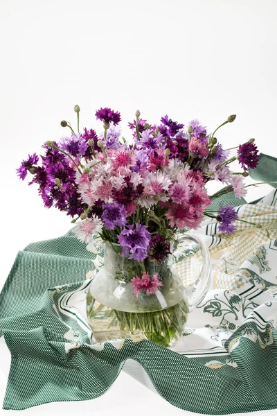 Flowers And Russian National Artworks — Stock Photo, Image