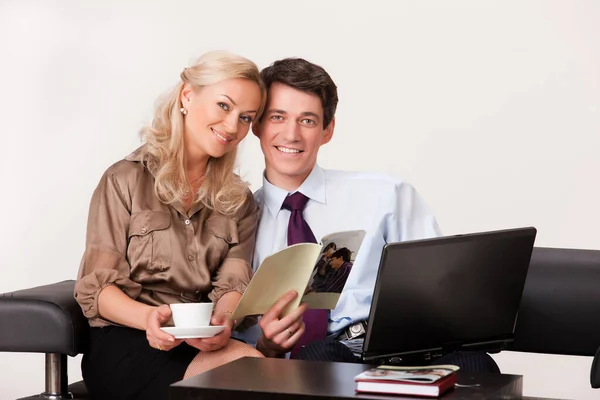 Young Woman Man Working Notebook — Stock Photo, Image