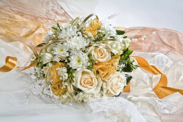 Still Life Bouquet Flowers Accessories Studio Background — Stock Photo, Image