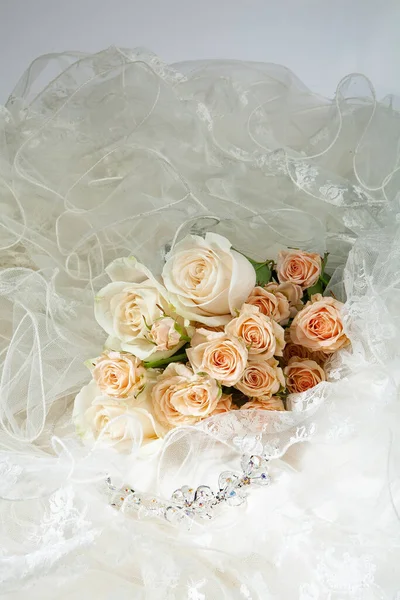 Still Life Bouquet Flowers Accessories Studio Background — Stock Photo, Image