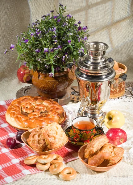 Bread, Tea And Samovar — Stock Photo, Image